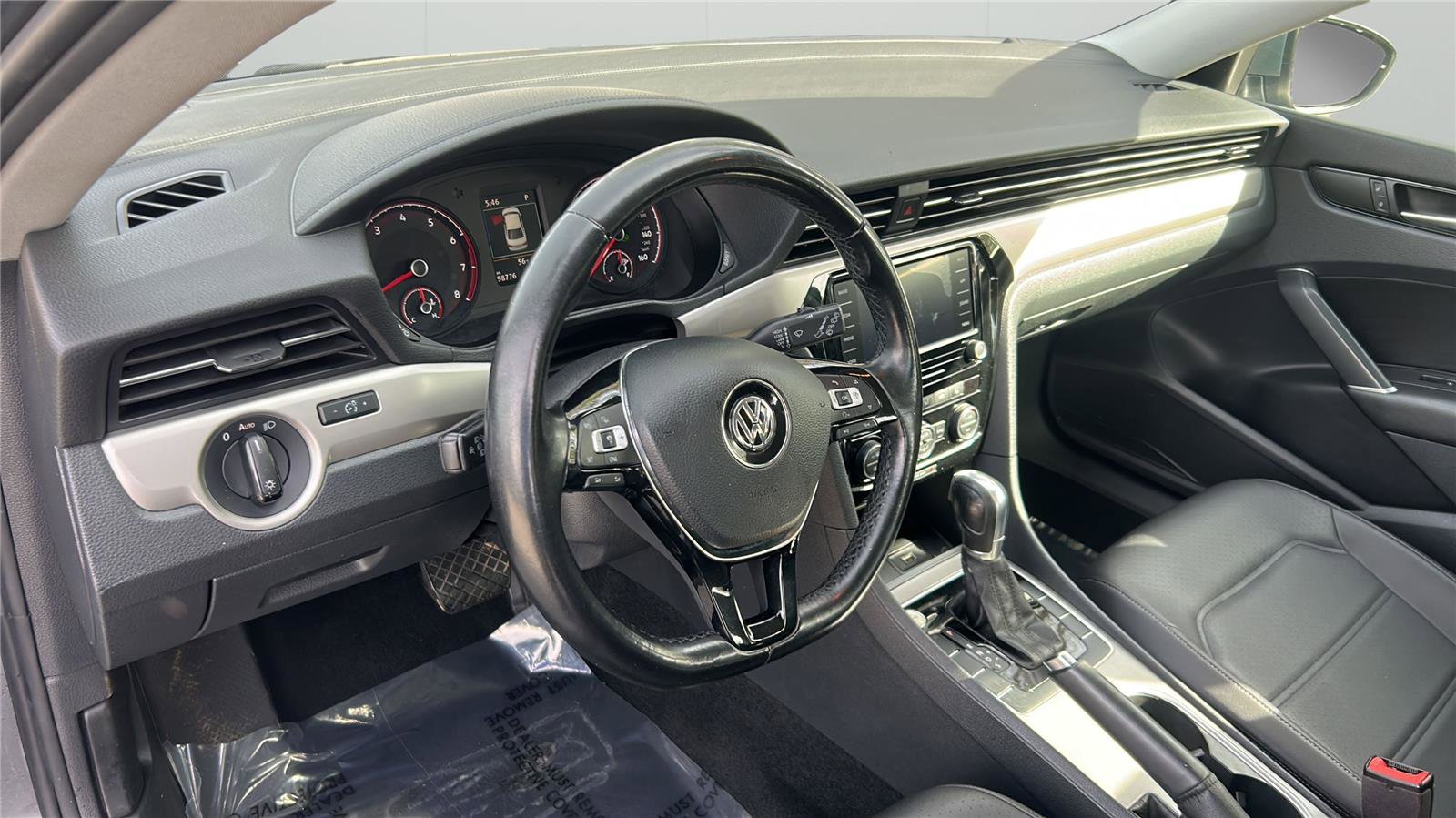 Used 2020 Volkswagen Passat 2.0T SE image 21