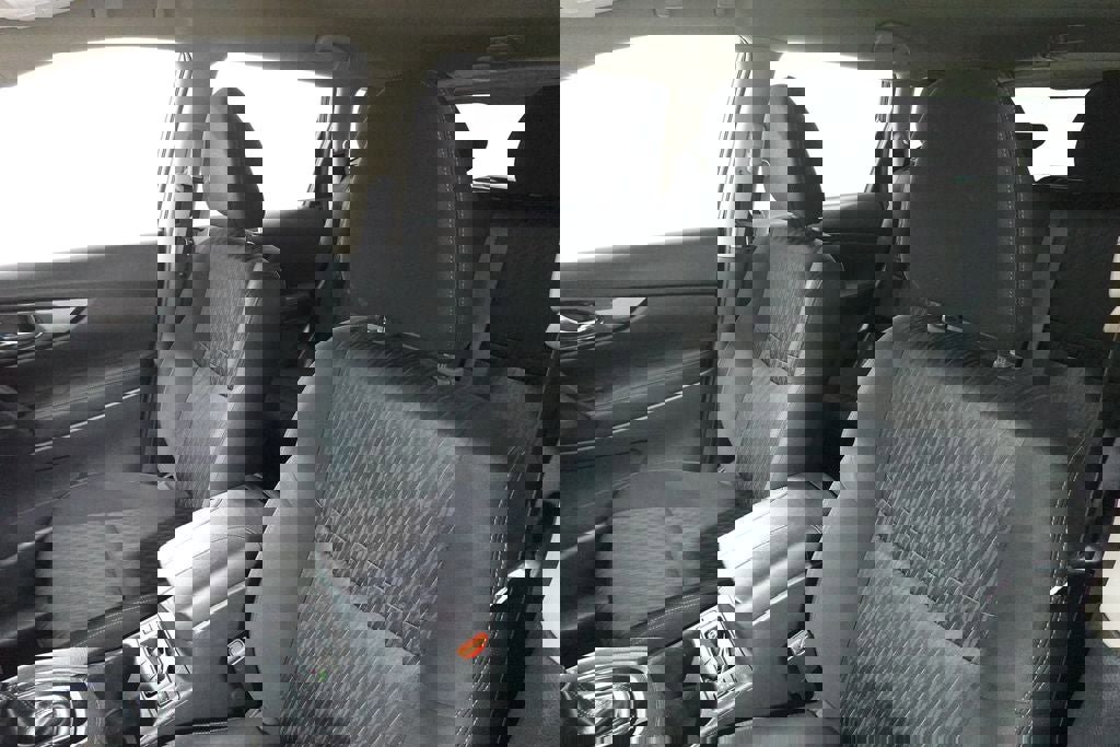 Used 2017 Nissan Rogue SV image 12