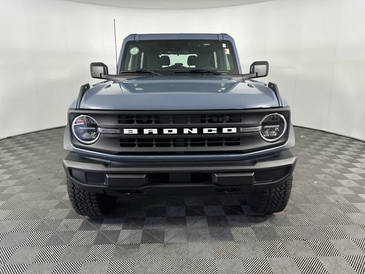Used 2025 Ford Bronco 2-Door w/ Sasquatch Package AWD/4WD image 3
