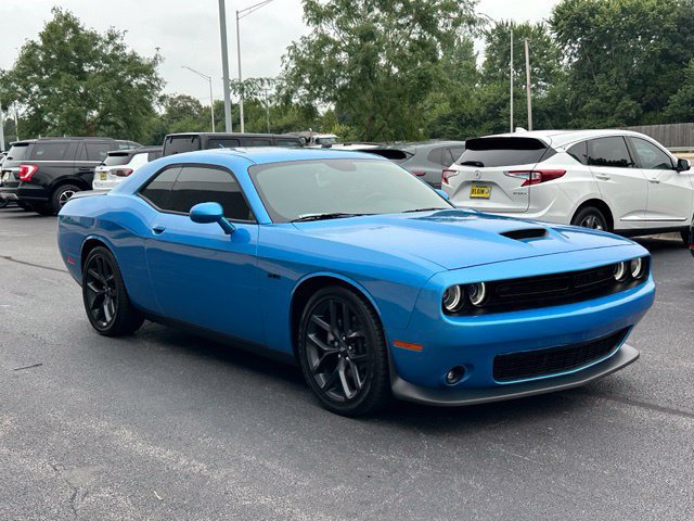 Used 2023 Dodge Challenger R/T w/ Plus Package RWD image 3