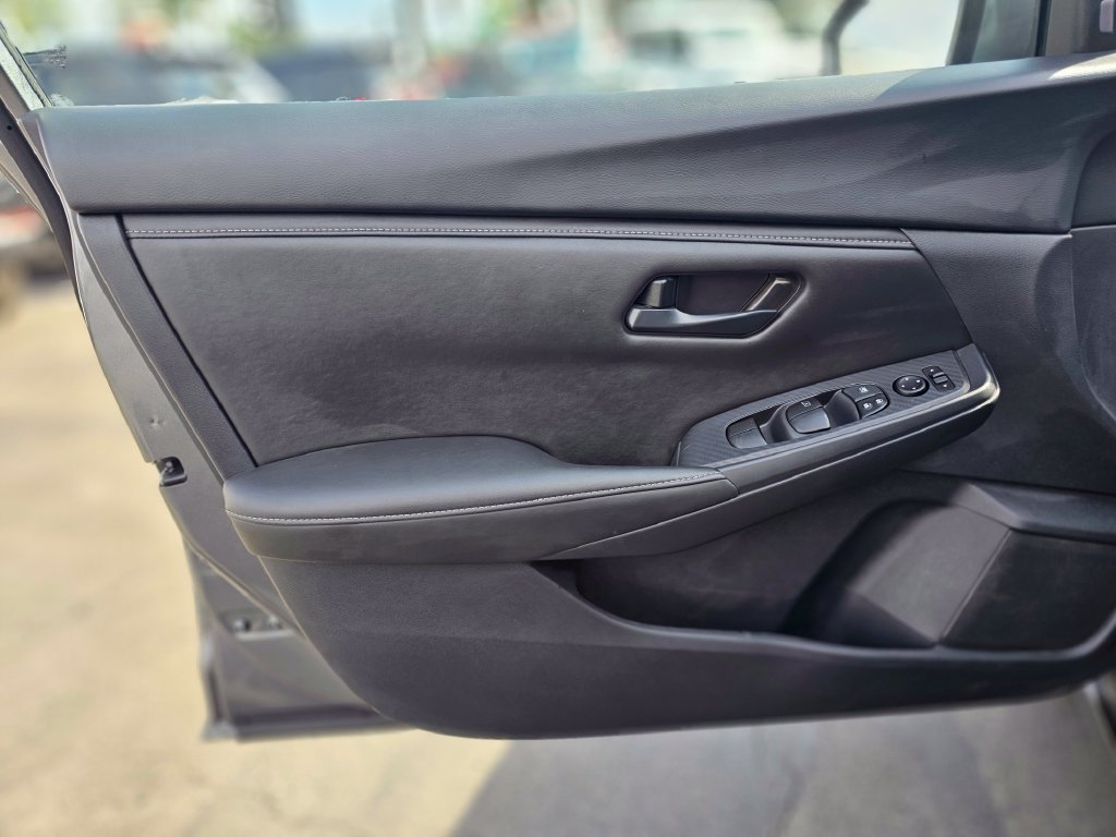 Used 2025 Nissan Sentra S FWD image 29