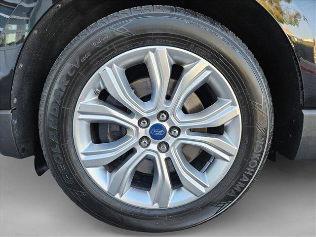 Used 2021 Ford Edge Titanium AWD/4WD image 22