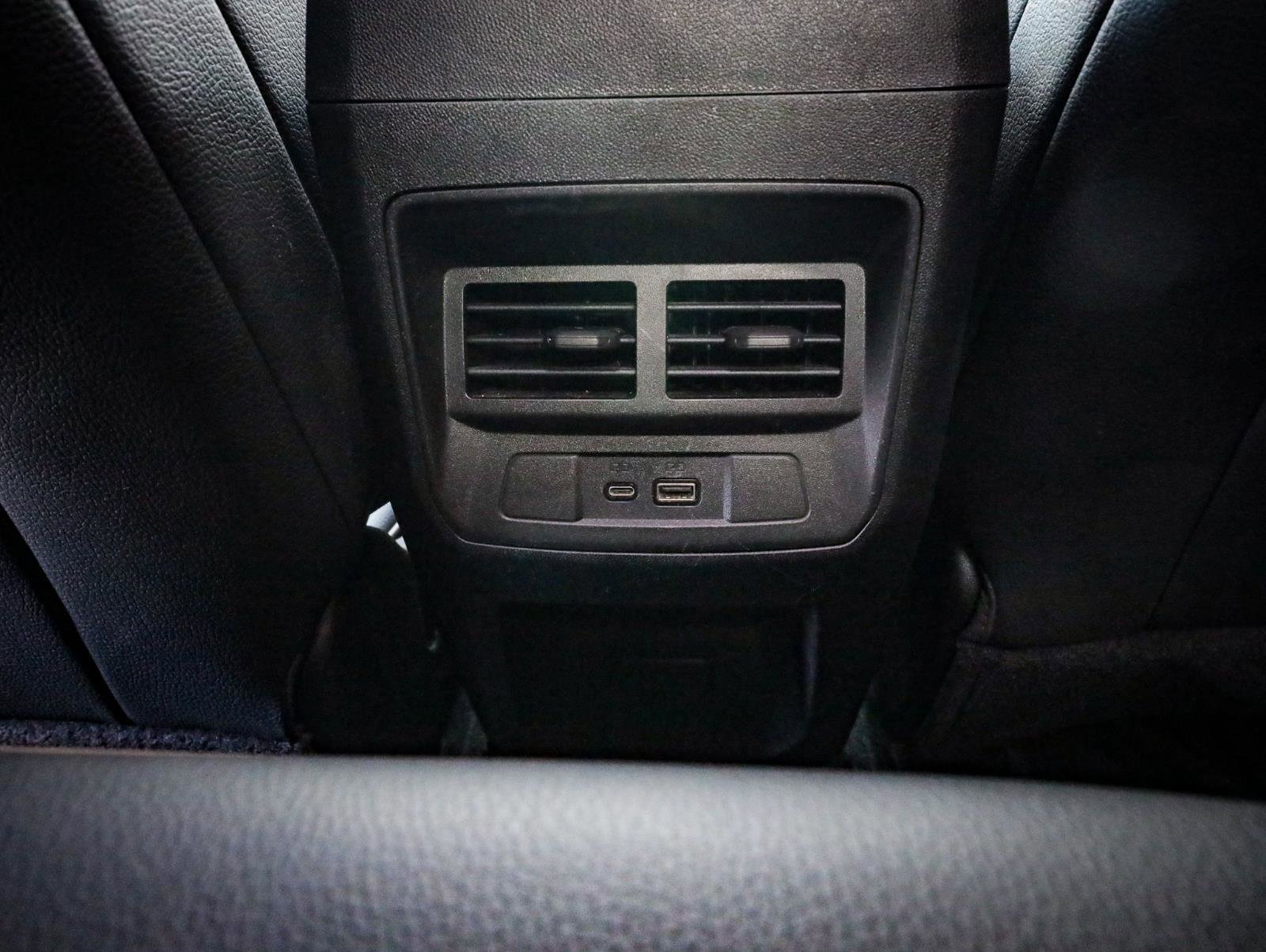 Used 2023 GMC Canyon Denali image 35