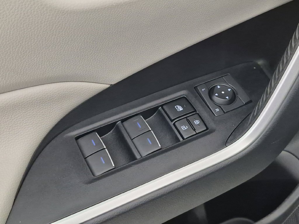 Used 2022 Toyota RAV4 XLE Premium FWD image 14