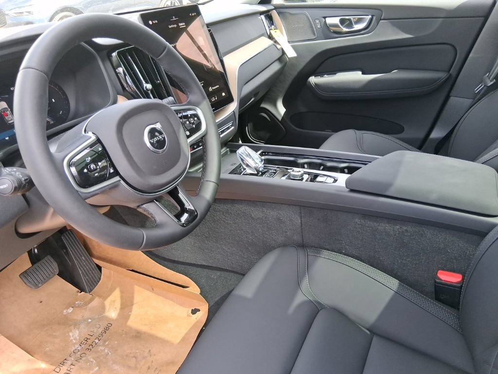 New 2026 Volvo XC60 B5 Plus w/ Climate Package AWD/4WD image 10