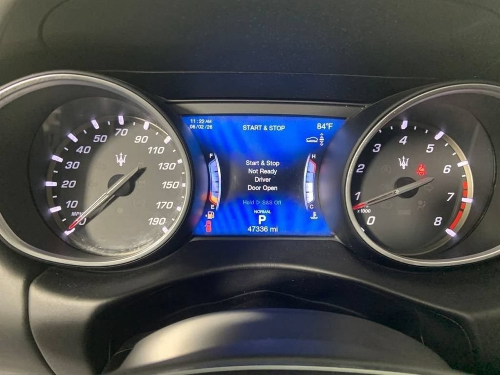 Used 2019 Maserati Levante GranLusso AWD/4WD image 30