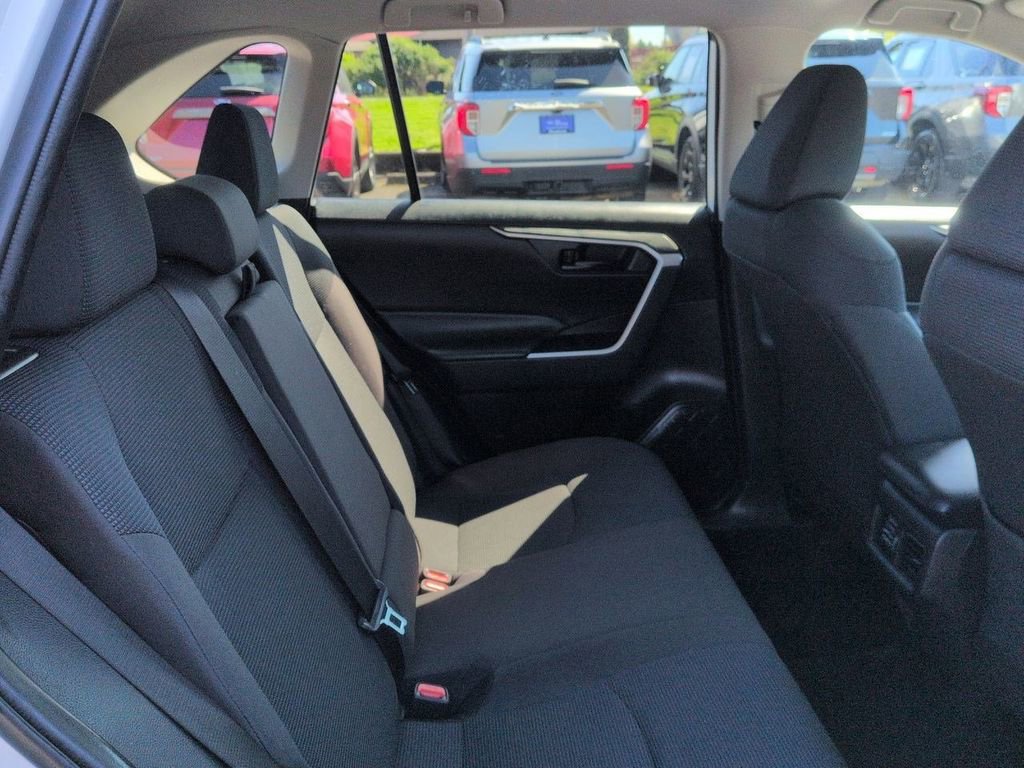 Used 2023 Toyota RAV4 LE AWD/4WD image 24