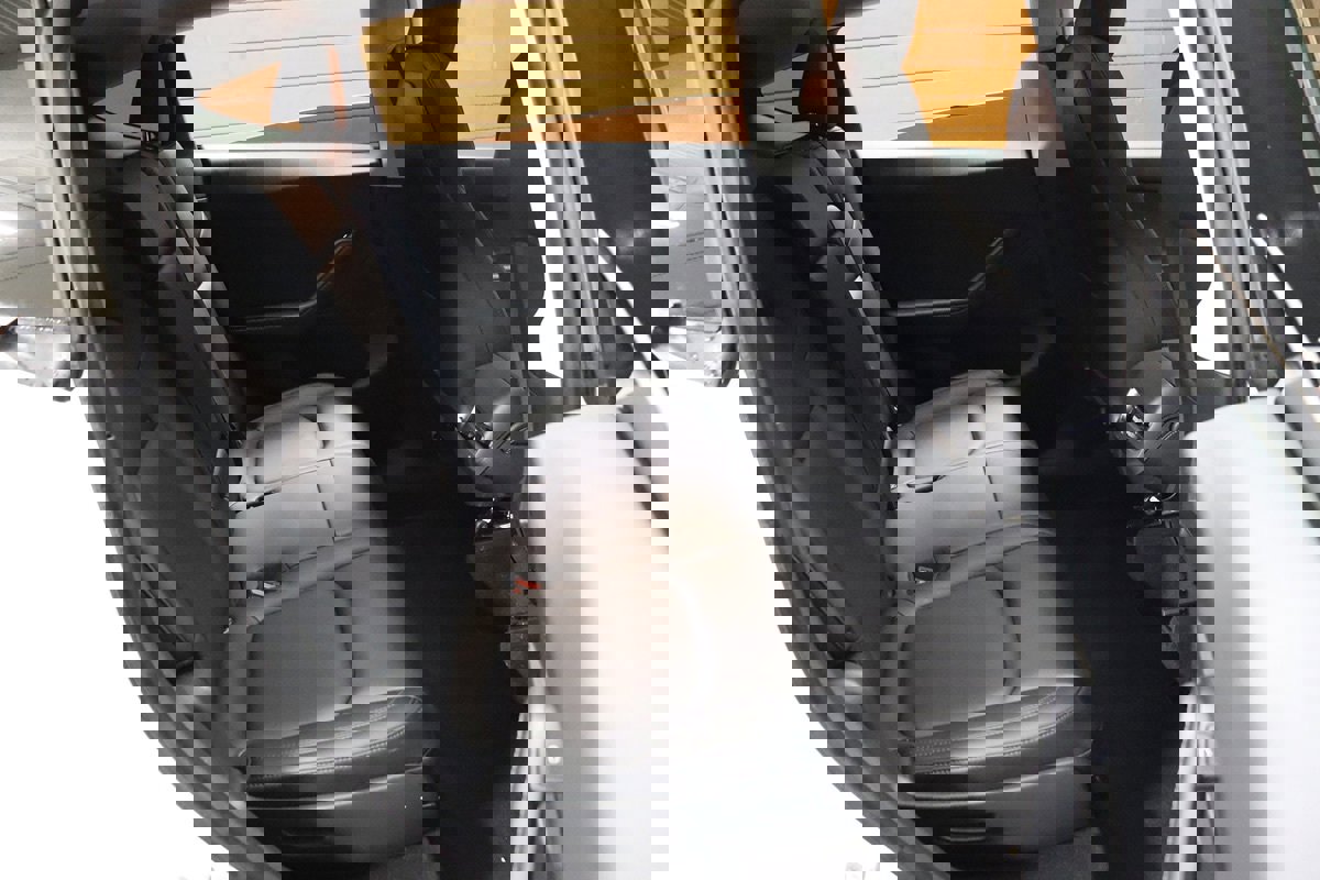 Used 2023 Tesla Model Y Long Range image 42