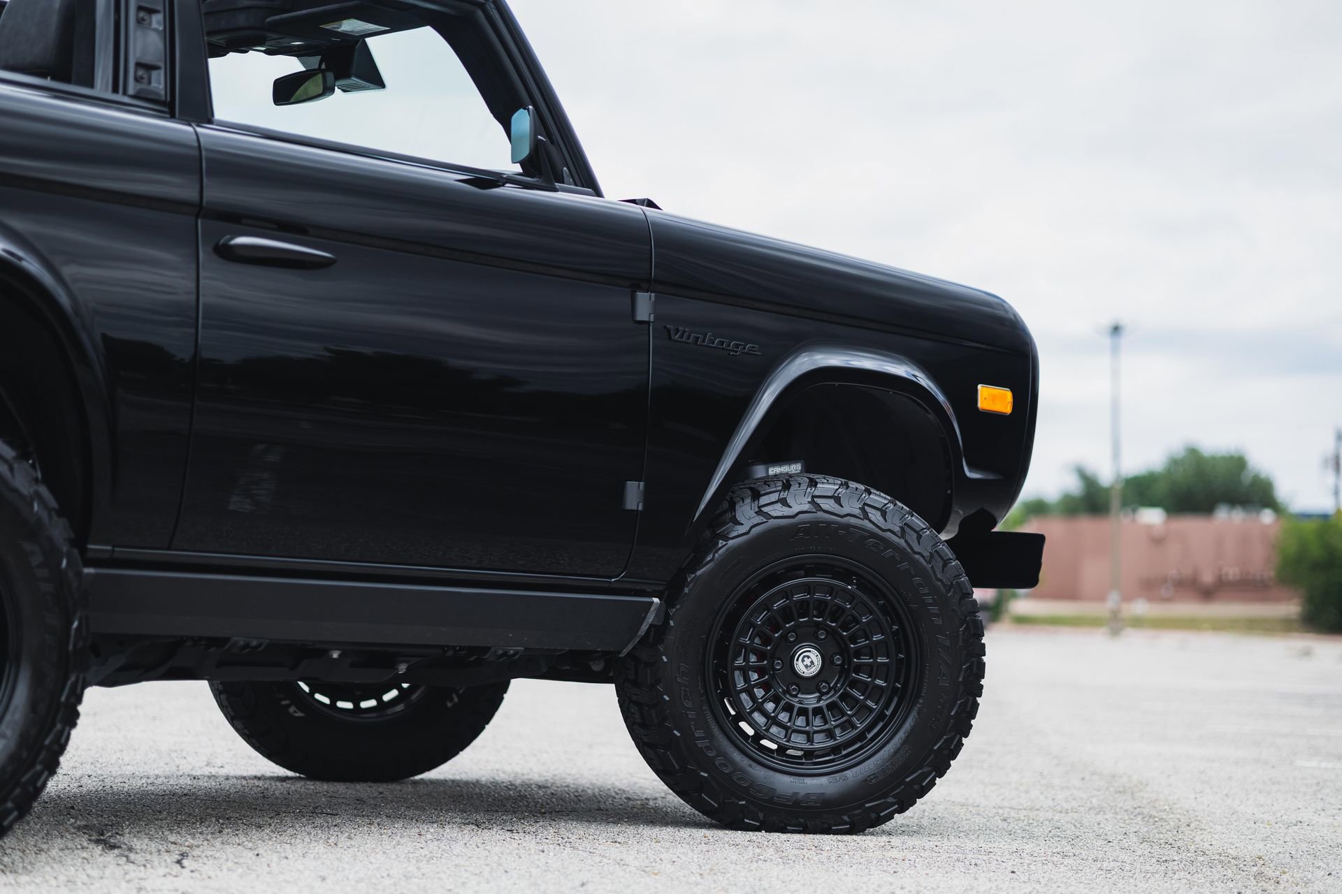 Used 2024 Ford Bronco Black Diamond AWD/4WD image 5