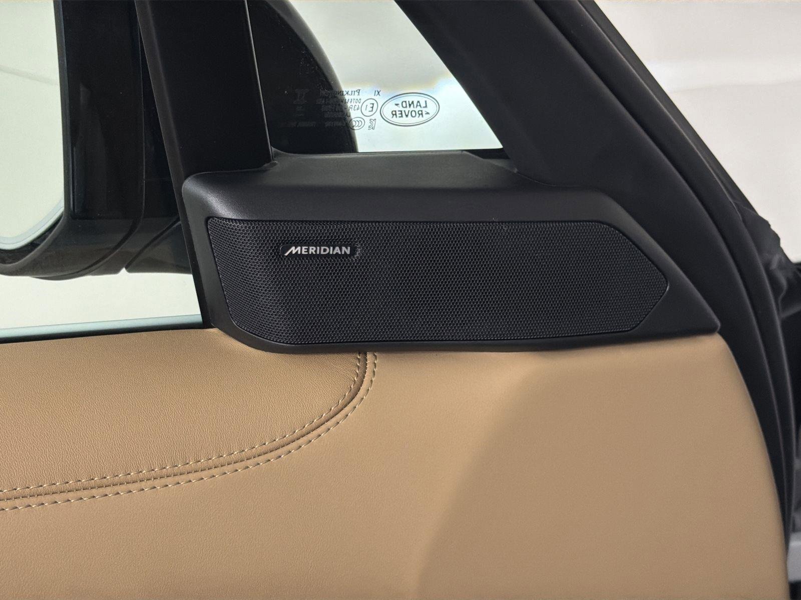 New 2026 Land Rover Range Rover SE image 22