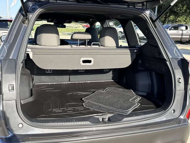 Certified 2025 Subaru Forester AWD/4WD image 12