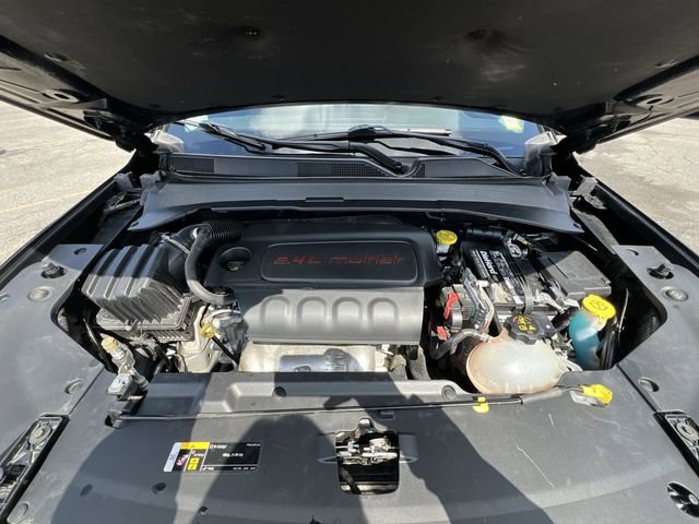 Used 2022 Jeep Compass Latitude w/ Sun and Sound Group AWD/4WD image 13