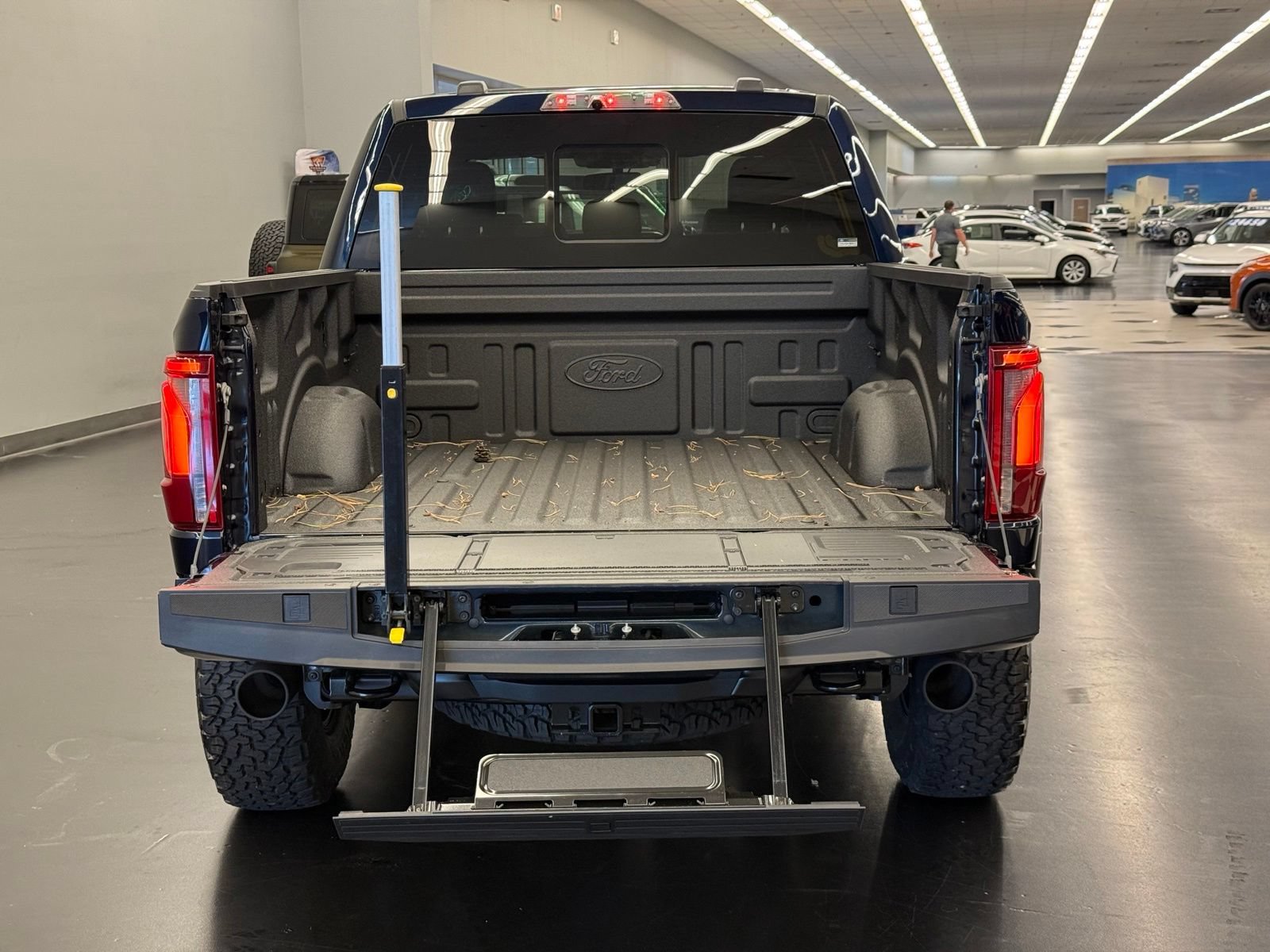 Used 2025 Ford F150 Raptor AWD/4WD image 42