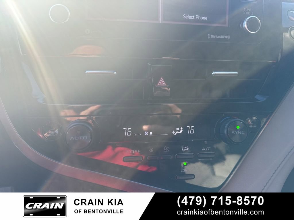 Used 2022 Toyota Camry SE image 21