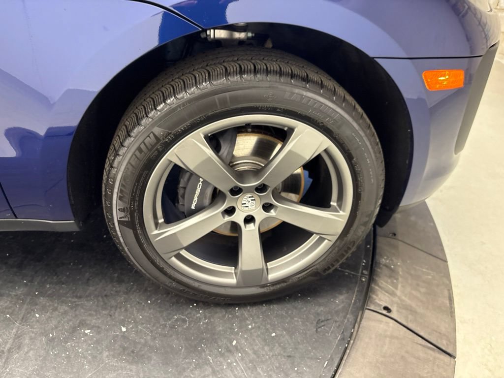 Certified 2026 Porsche Macan AWD/4WD image 17
