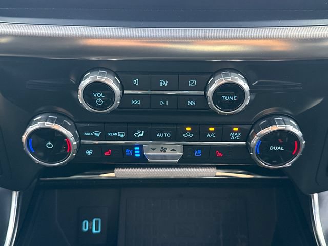 Used 2022 Ford F150 Raptor w/ Raptor 37 Performance Package AWD/4WD image 33