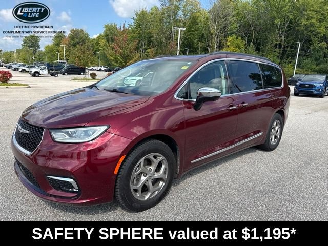 Used 2023 Chrysler Pacifica Limited w/ Uconnect Theater Family Group FWD image 3