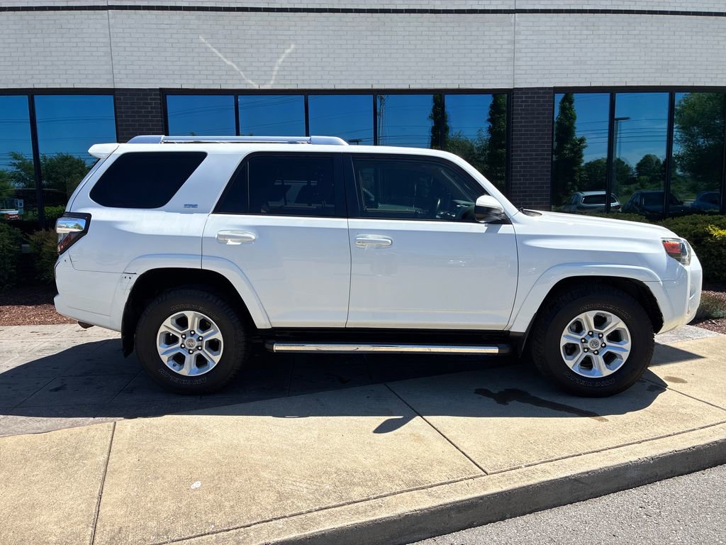 Used 2015 Toyota 4Runner SR5 RWD image 3