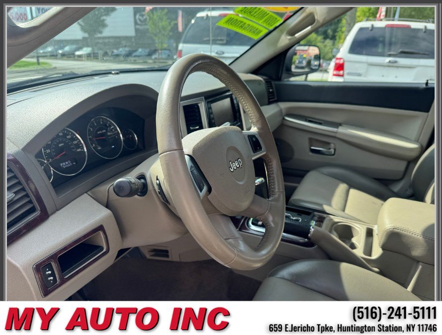 Used 2009 Jeep Grand Cherokee Laredo AWD/4WD image 23