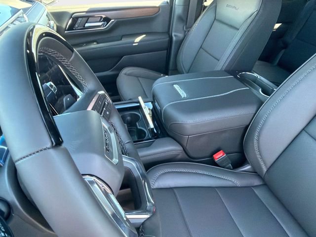 New 2026 GMC Yukon XL Denali w/ Denali Reserve Package image 22