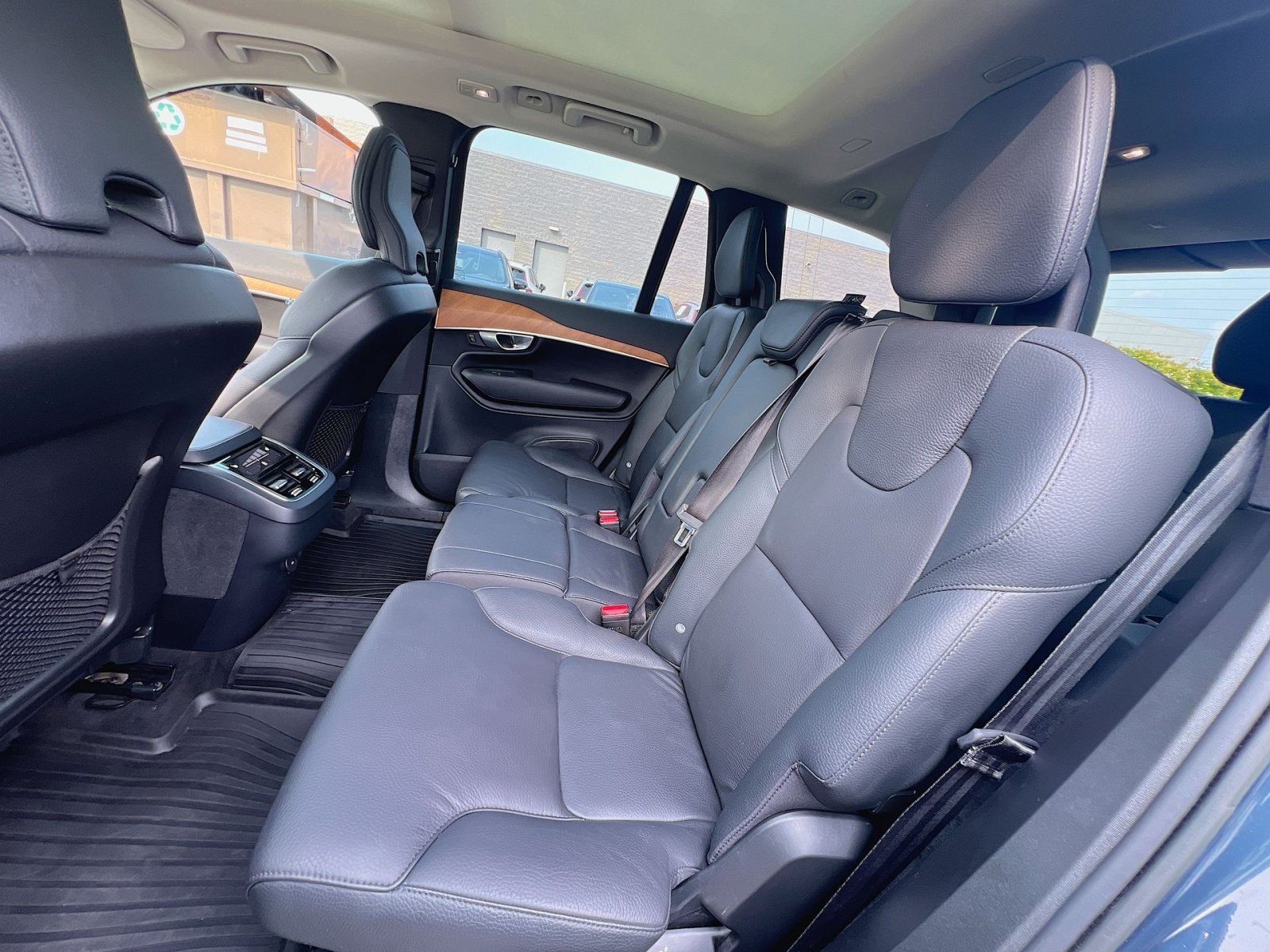 Certified 2023 Volvo XC90 B5 Plus w/ Protection Package Premier AWD/4WD image 25