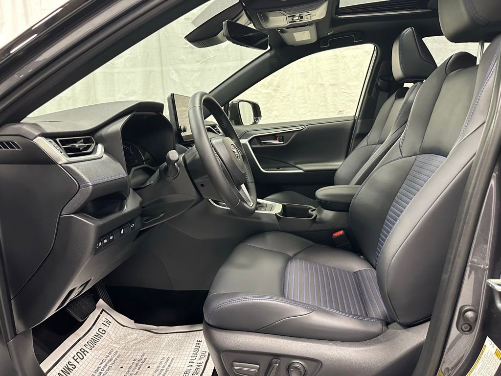 Used 2025 Toyota RAV4 XSE w/ Weather Package AWD/4WD image 14