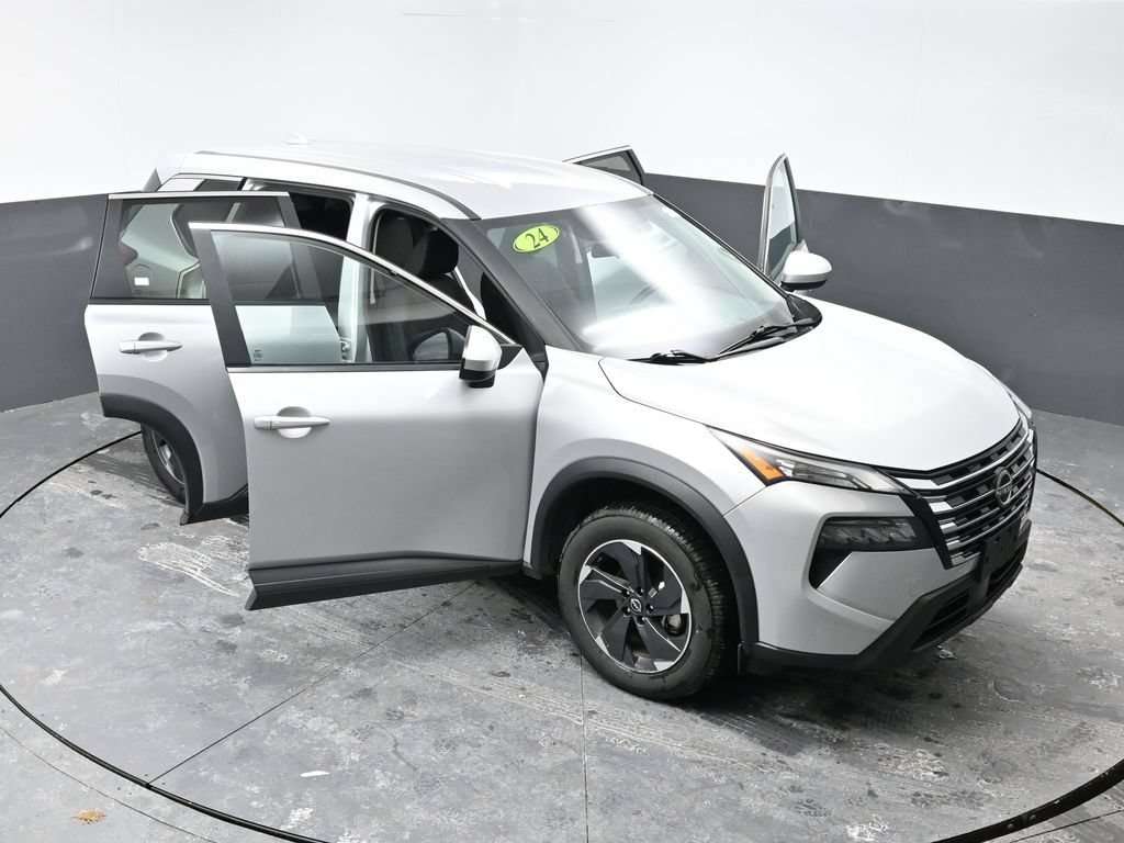 Used 2024 Nissan Rogue SV AWD/4WD image 58