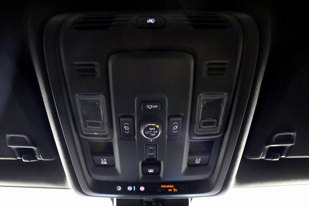 Used 2025 GMC Yukon Denali Ultimate image 41