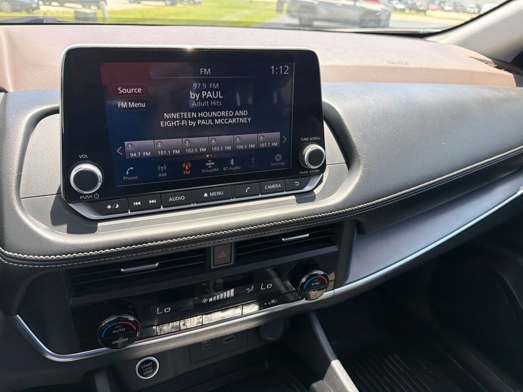 Used 2023 Nissan Rogue SV FWD image 10