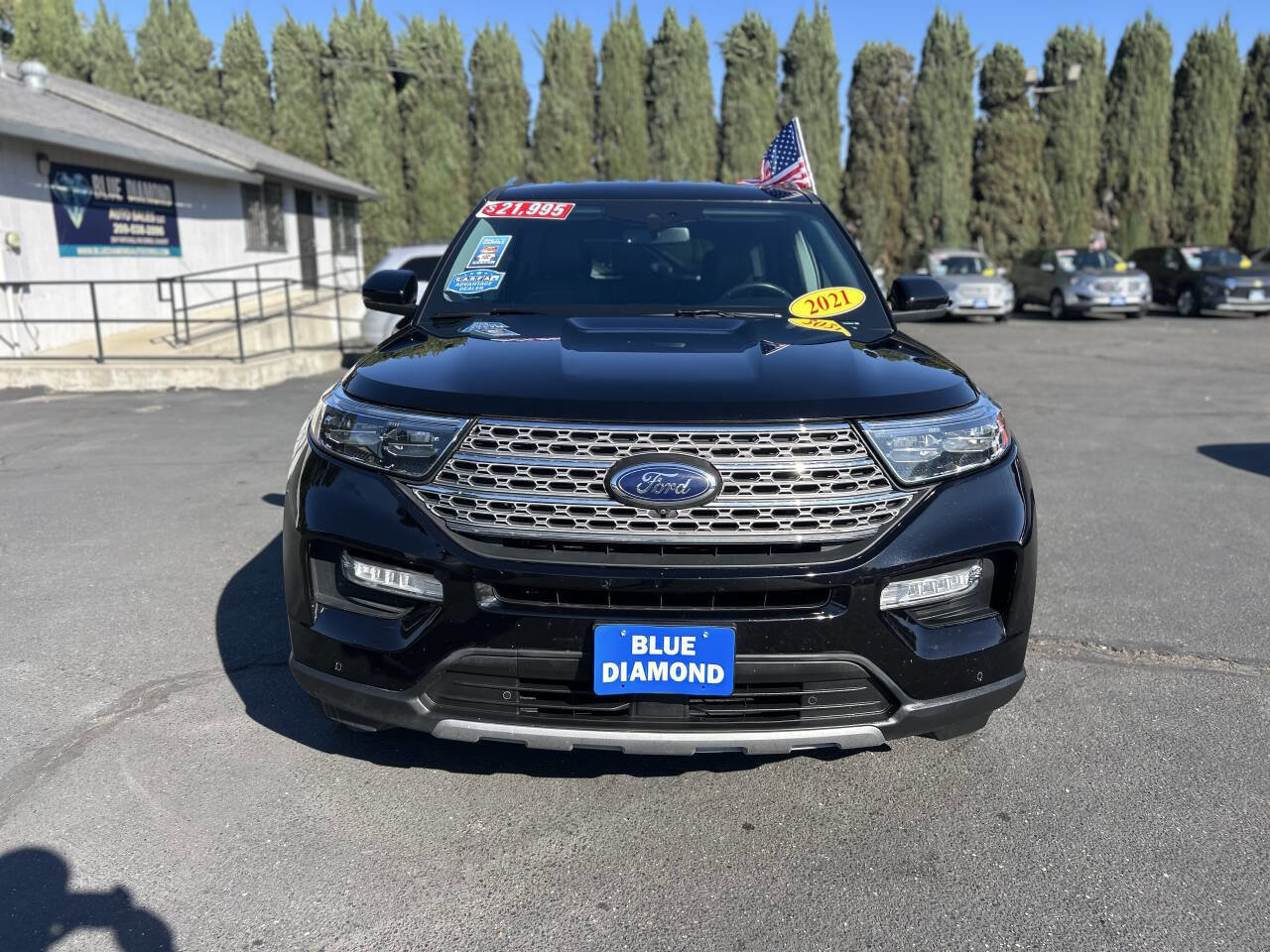 Used 2021 Ford Explorer Limited w/ Equipment Group 301A image 3