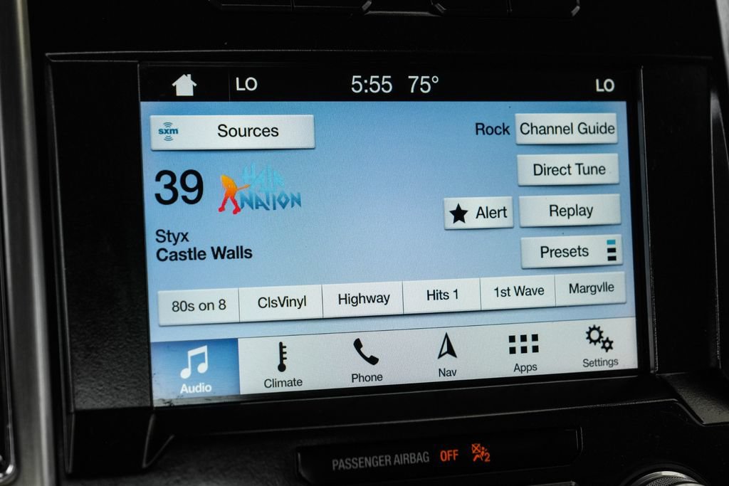 Used 2016 Ford F150 Platinum w/ Equipment Group 701A Luxury AWD/4WD image 36