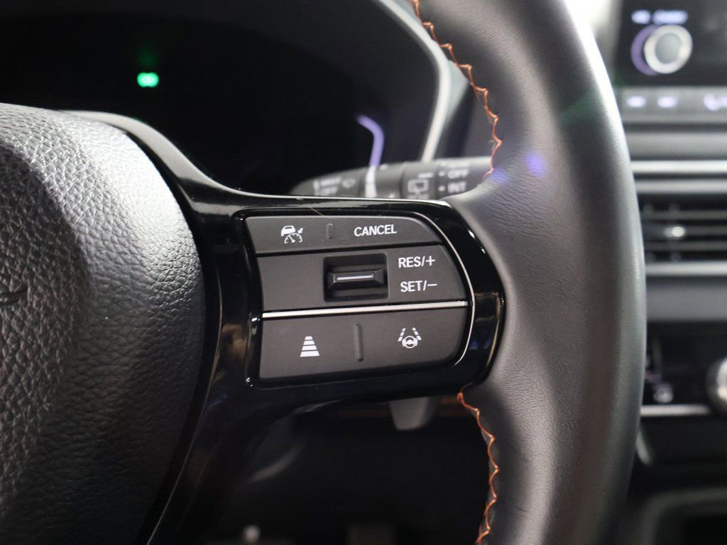 Used 2025 Honda Pilot Sport image 44