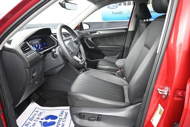 Used 2023 Volkswagen Tiguan SE FWD image 13