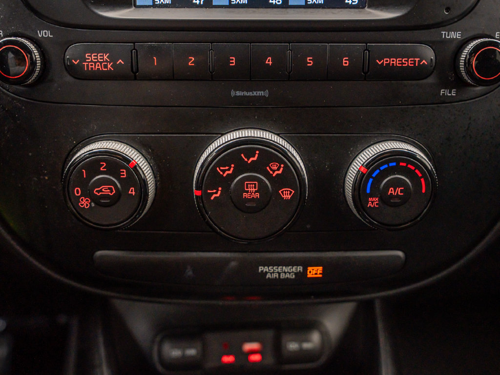 Used 2017 Kia Soul FWD image 30
