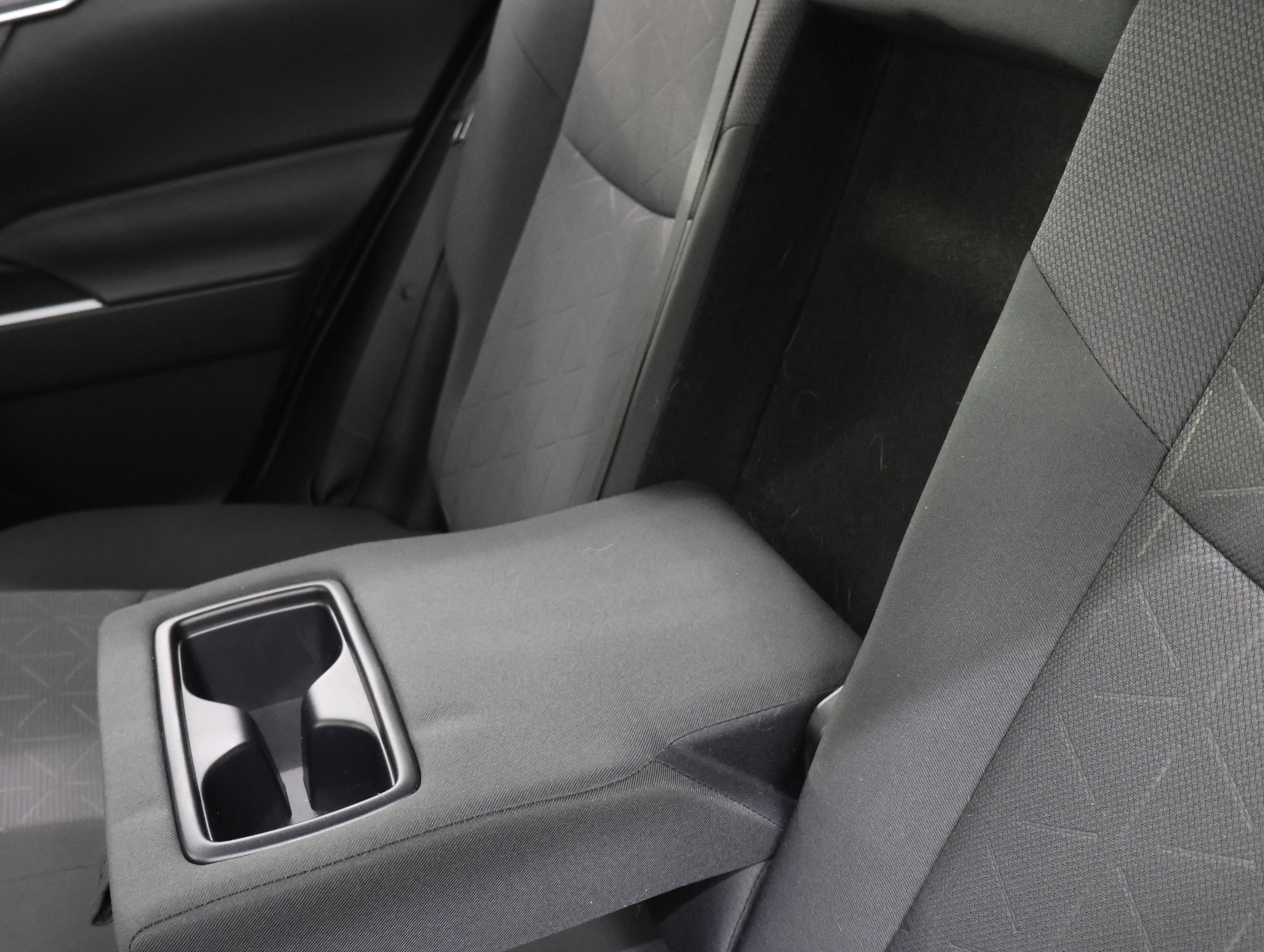 Used 2019 Toyota RAV4 XLE w/ Convenience Package image 37