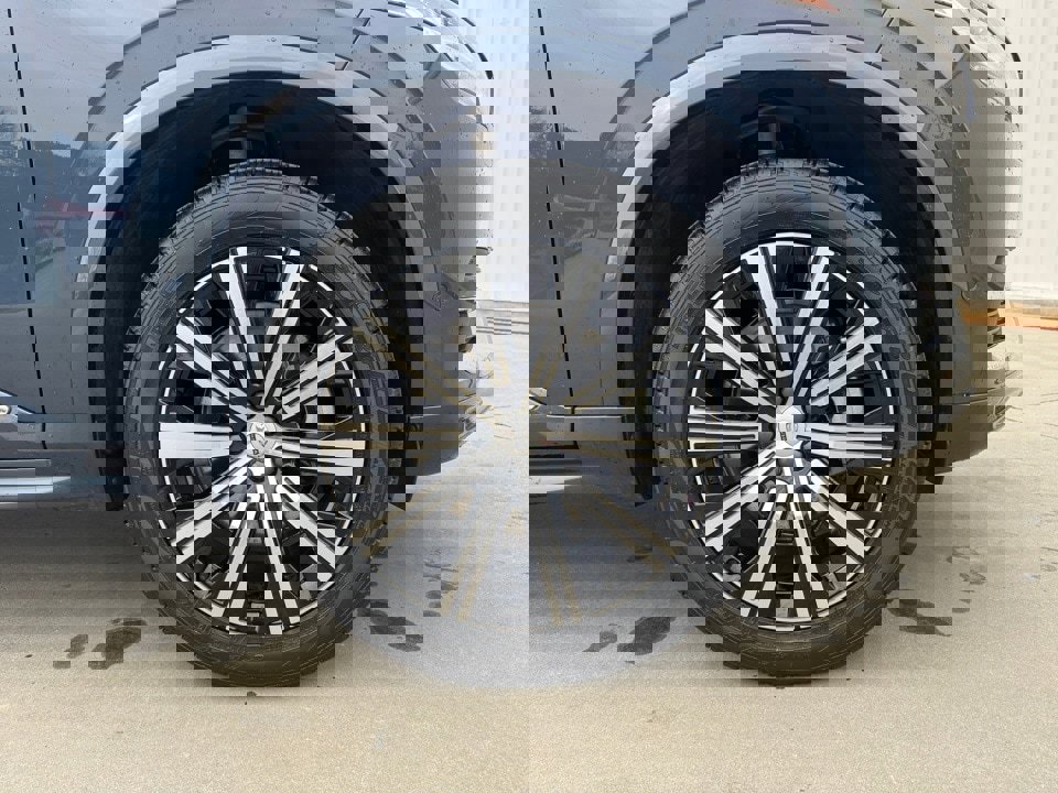 Certified 2023 Volvo XC90 B6 Plus w/ Protection Package Premier image 25