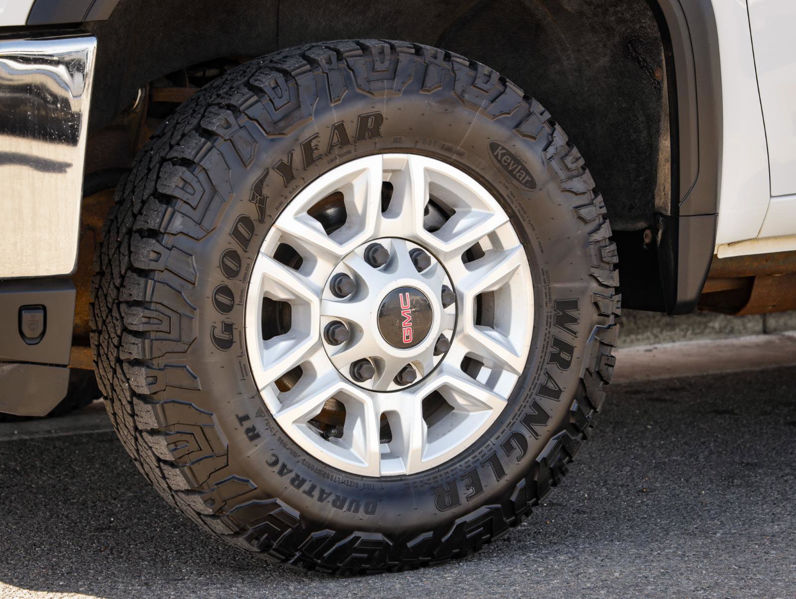 Used 2023 GMC Sierra 2500 SLE w/ SLE Convenience Package AWD/4WD image 11