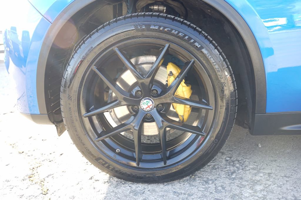 Used 2018 Alfa Romeo Stelvio Ti Sport image 11