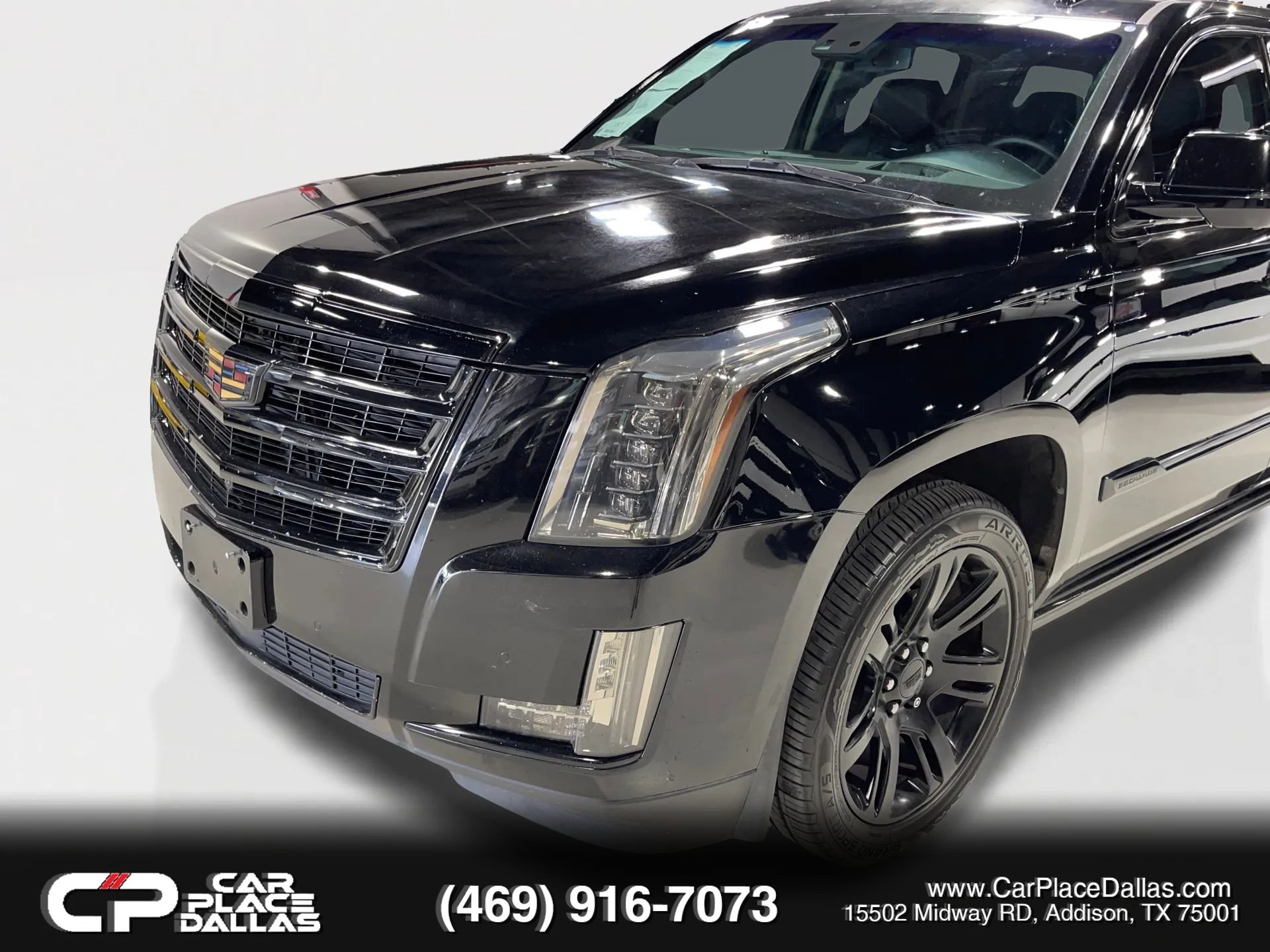 Used 2015 Cadillac Escalade Premium AWD/4WD image 4