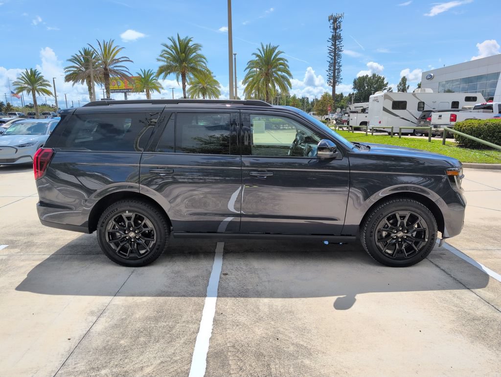 New 2027 Ford Expedition Platinum AWD/4WD image 2