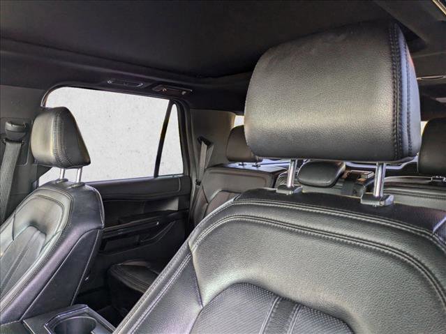 Used 2021 Ford Expedition Max Limited image 5