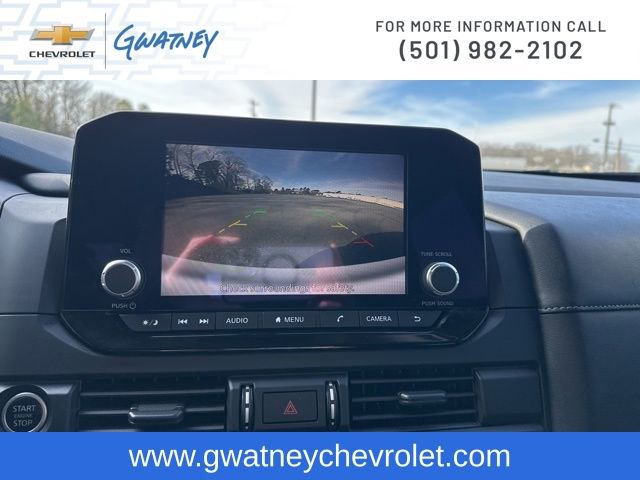 Used 2024 Nissan Pathfinder S image 18