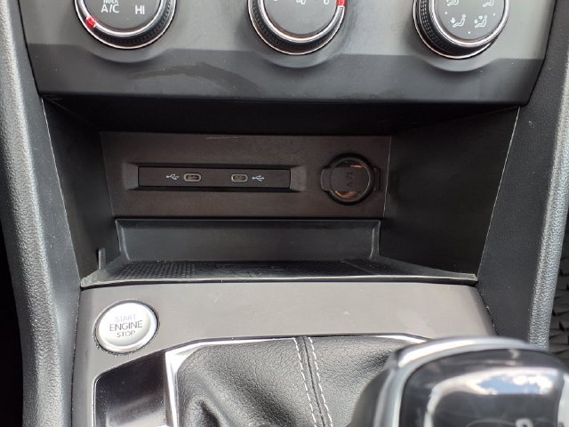 Used 2022 Volkswagen Taos SE FWD image 32