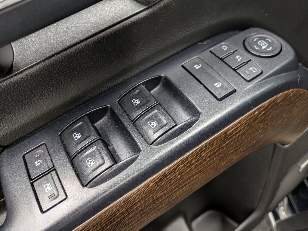 Used 2017 GMC Sierra 3500 Denali w/ Duramax Plus Package image 9