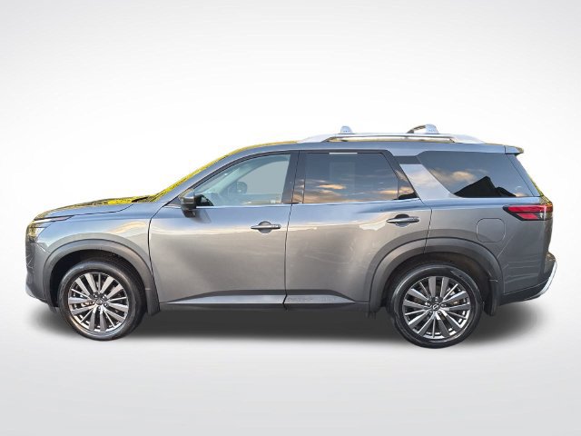 Used 2024 Nissan Pathfinder SL w/ SL Premium Package AWD/4WD image 3