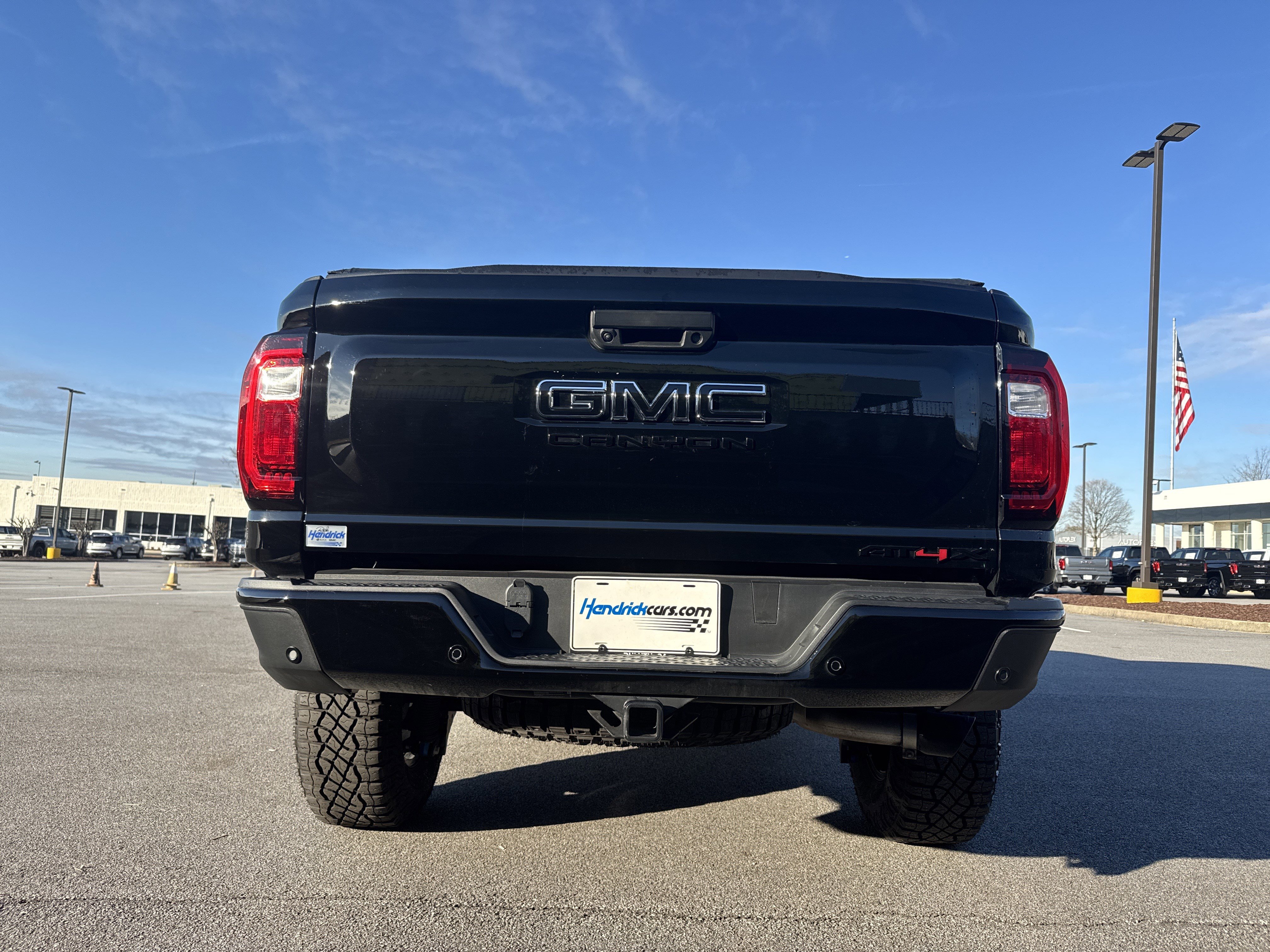 Used 2024 GMC Canyon AT4X image 9