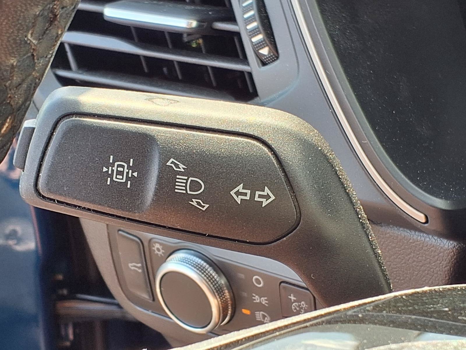 Used 2022 Ford Escape SE w/ SE Sport Appearance Package FWD image 18