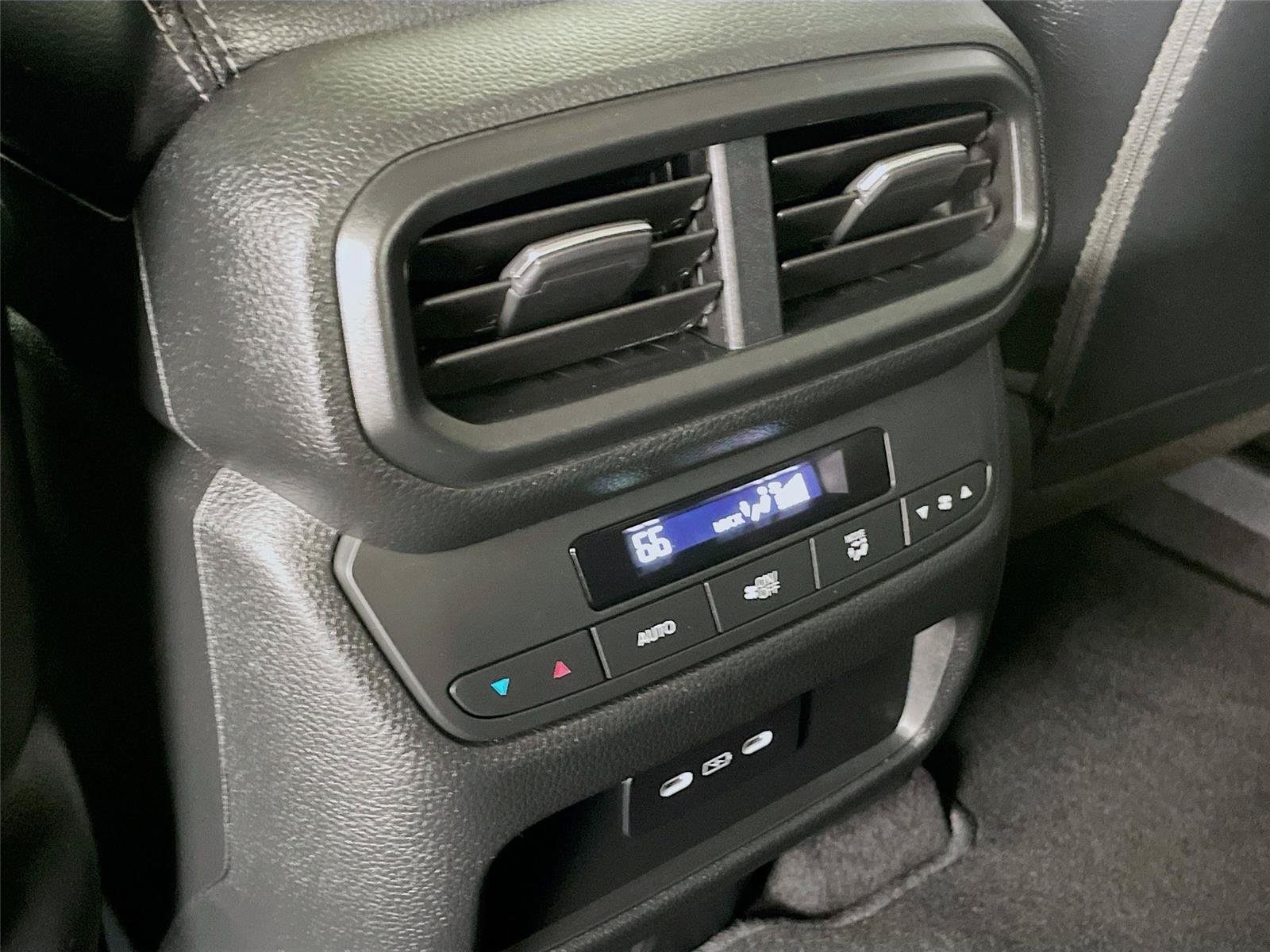 Certified 2025 Honda Pilot EX-L image 30