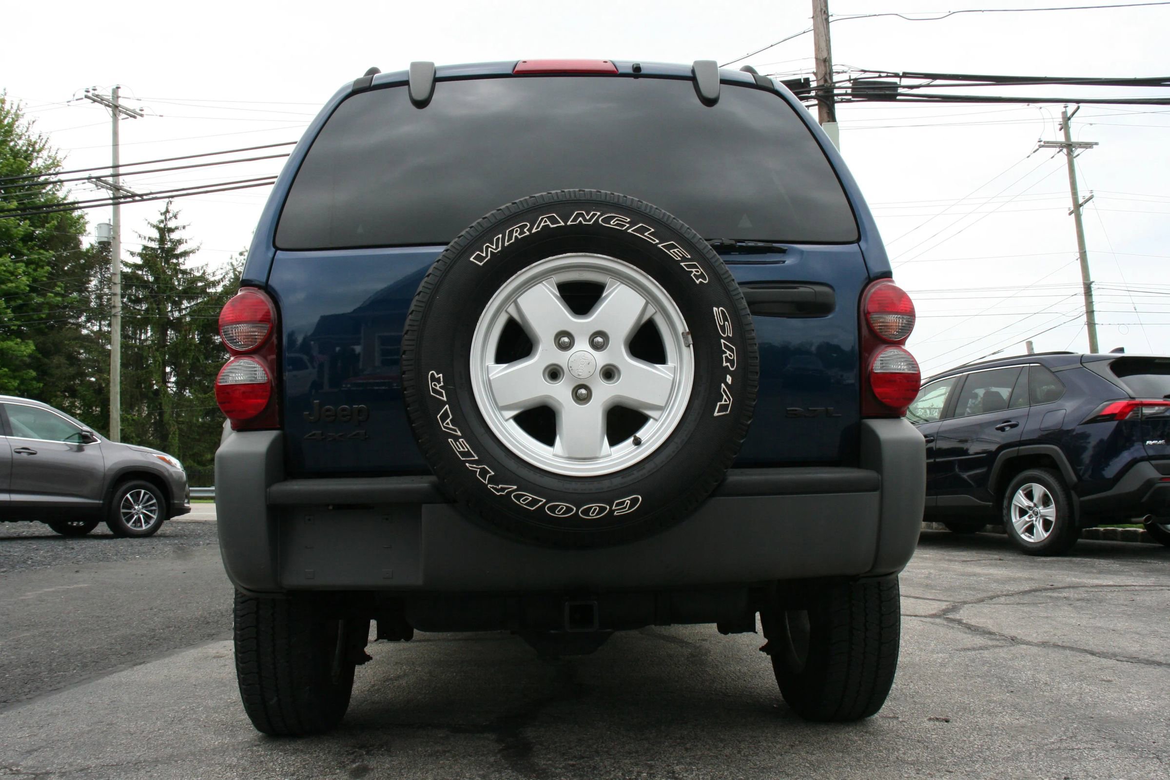 Used 2005 Jeep Liberty Sport AWD/4WD image 7