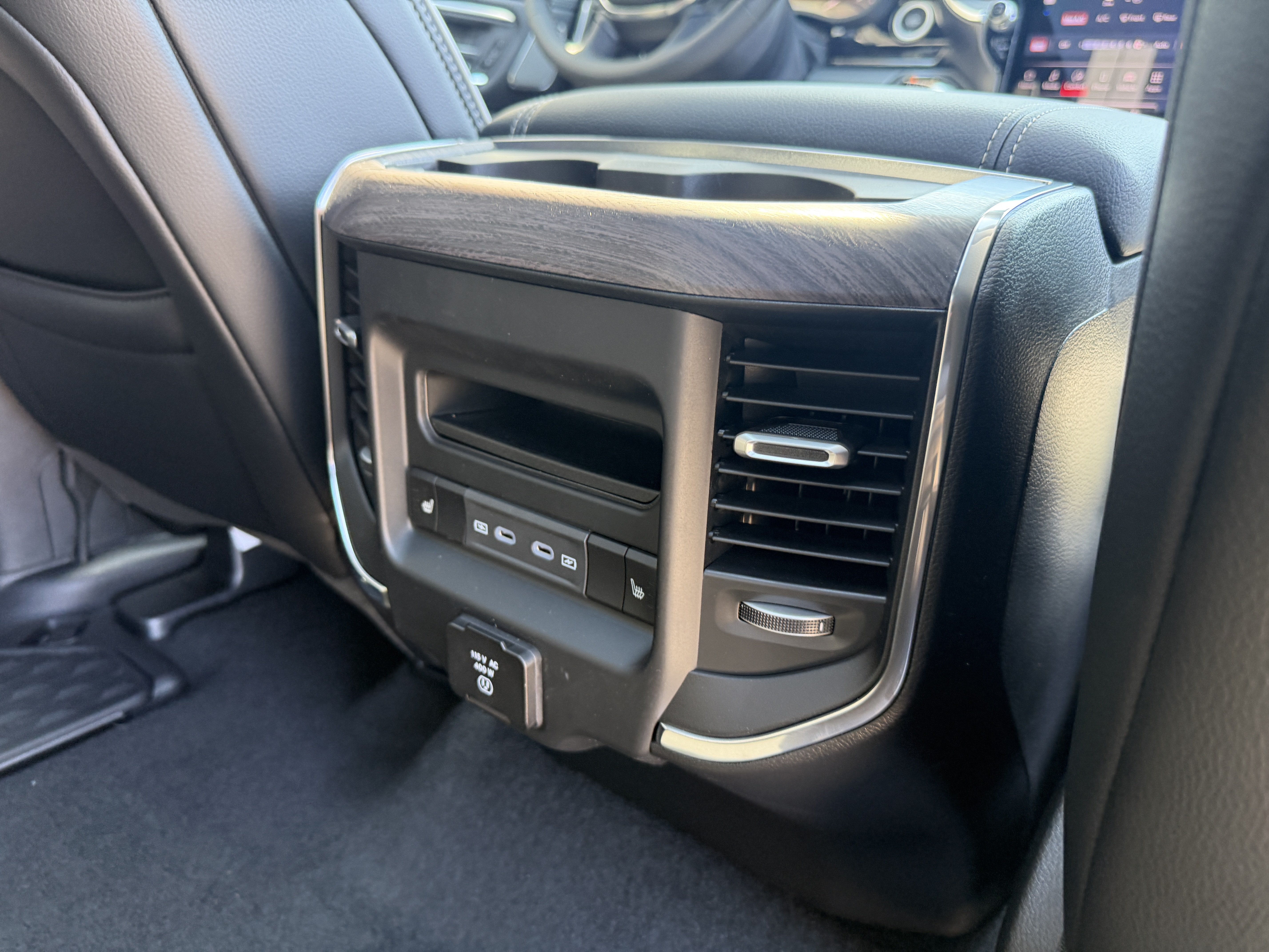 New 2026 RAM 1500 Laramie w/ Night Edition AWD/4WD image 31